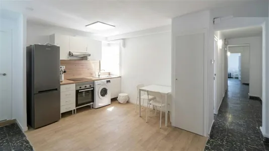 Rooms in el Camí de Vera - photo 5