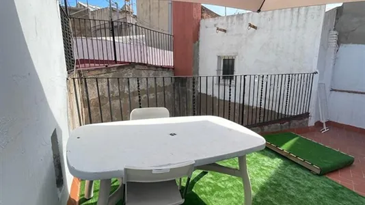 Rooms in Barcelona Ciutat Vella - photo 8