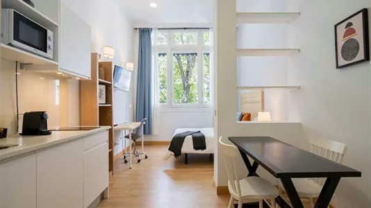 Rooms in Madrid Centro - photo 7