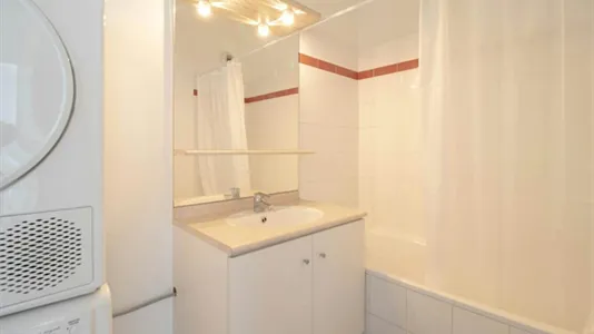 Rooms in Saint-Denis - photo 8