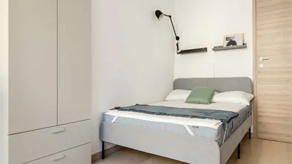 Room for rent in Milano Zona 4 - Vittoria, Forlanini, Milan