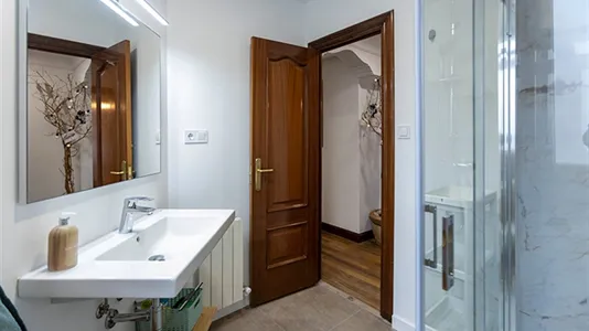 Rooms in Bilbao - photo 9
