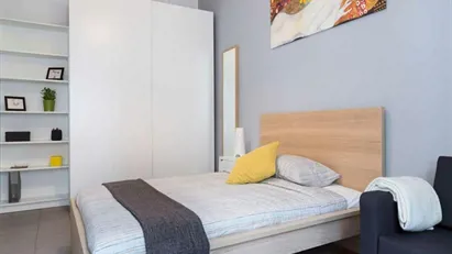 Room for rent in Milano Zona 9 - Porta Garibaldi, Niguarda, Milan