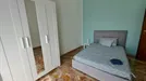 Room for rent, Genoa, Liguria, &lt;span class=&quot;blurred street&quot; onclick=&quot;ProcessAdRequest(11867205)&quot;&gt;&lt;span class=&quot;hint&quot;&gt;See streetname&lt;/span&gt;[xxxxxxxxxxxxx]&lt;/span&gt;