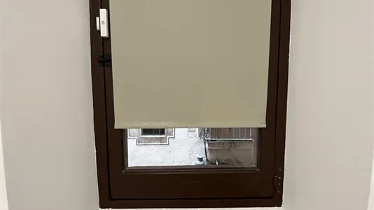 Rooms in Barcelona Ciutat Vella - photo 5