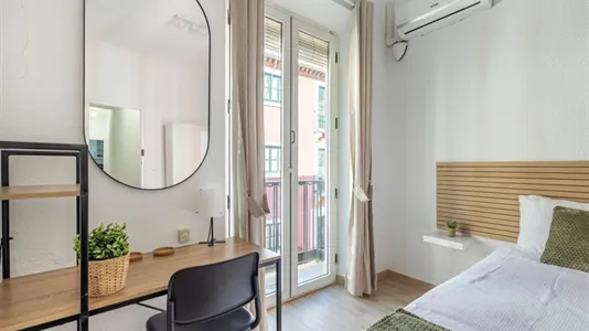 Rooms in Granada - photo 4