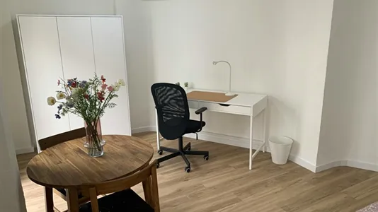 Rooms in Moncada - photo 4