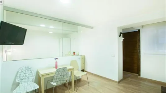 Apartments in Madrid Centro - photo 4