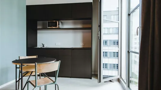 Apartments in Berlin Friedrichshain-Kreuzberg - photo 1