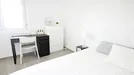 Room for rent, Barcelona Eixample, Barcelona, &lt;span class=&quot;blurred street&quot; onclick=&quot;ProcessAdRequest(8589826)&quot;&gt;&lt;span class=&quot;hint&quot;&gt;See streetname&lt;/span&gt;[xxxxxxxxxxxxx]&lt;/span&gt;