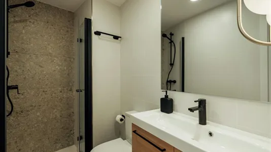 Apartments in Barcelona Ciutat Vella - photo 7