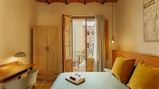 Rooms in Barcelona Ciutat Vella - photo 3