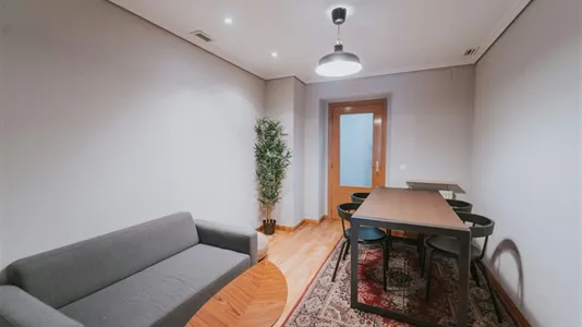 Rooms in Madrid Centro - photo 10