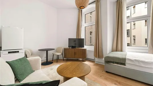 Apartments in Berlin Mitte - photo 2