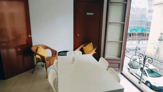 Rooms in Barcelona Ciutat Vella - photo 9