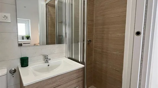 Rooms in Madrid Centro - photo 4