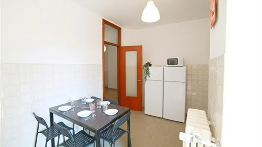 Rooms in Lecco - photo 7