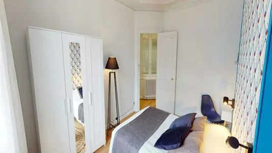 Rooms in Paris 17ème arrondissement - photo 4