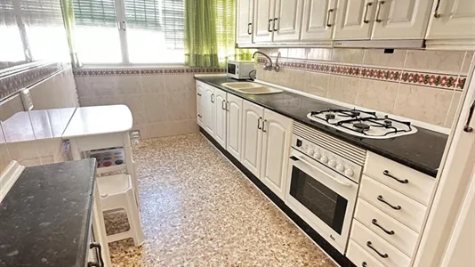 Rooms in Albacete - photo 5