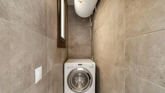 Rooms in Barcelona Ciutat Vella - photo 4