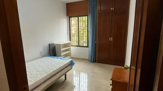 Rooms in Córdoba - photo 4