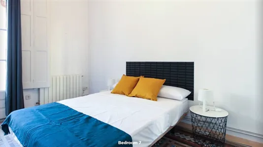 Rooms in Barcelona Eixample - photo 5