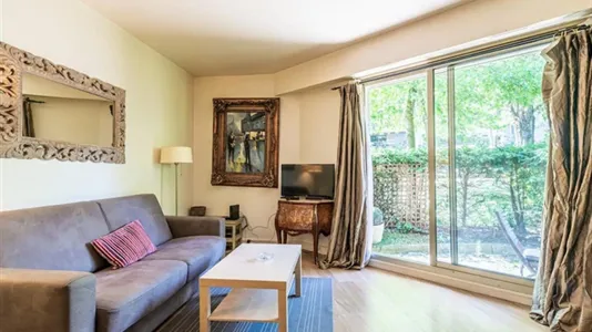 Apartments in Paris 17ème arrondissement - photo 6