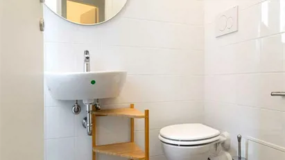 Room for rent in Milano Zona 6 - Barona, Lorenteggio, Milan