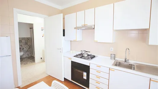 Rooms in Lecco - photo 8