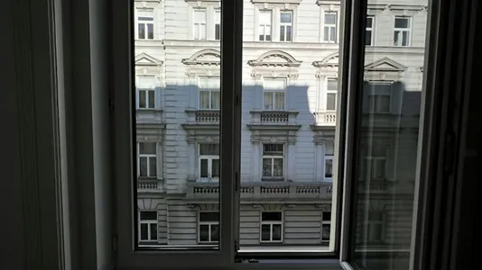 Rooms in Wien Neubau - photo 2