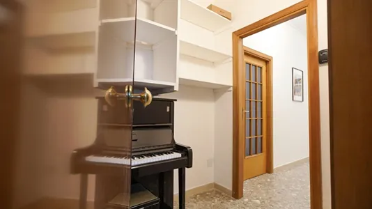 Rooms in Pozzuoli - photo 7