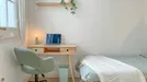 Room for rent, Barcelona Eixample, Barcelona, &lt;span class=&quot;blurred street&quot; onclick=&quot;ProcessAdRequest(13017598)&quot;&gt;&lt;span class=&quot;hint&quot;&gt;See streetname&lt;/span&gt;[xxxxxxxxxxxxx]&lt;/span&gt;