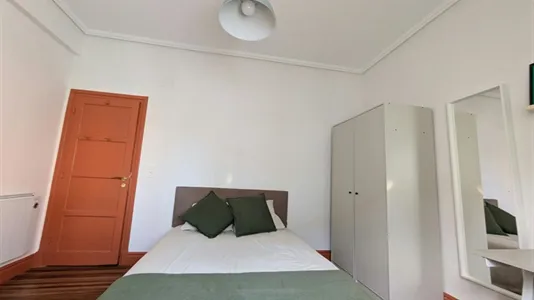 Rooms in Bilbao - photo 4