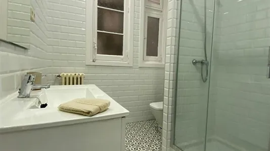Rooms in Madrid Centro - photo 7