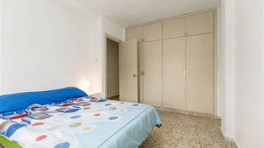 Rooms in Granada - photo 10