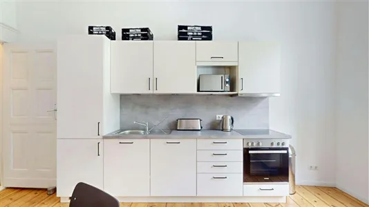 Apartments in Berlin Tempelhof-Schöneberg - photo 3