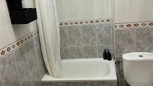 Rooms in Málaga - photo 7