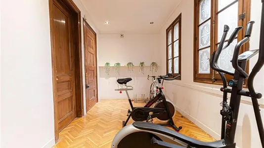 Rooms in Barcelona Ciutat Vella - photo 10