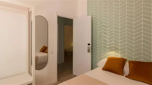 Rooms in Barcelona Ciutat Vella - photo 4