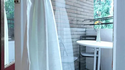 Room for rent in Milano Zona 6 - Barona, Lorenteggio, Milan