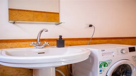 Rooms in Roma Municipio II – Parioli/Nomentano - photo 9