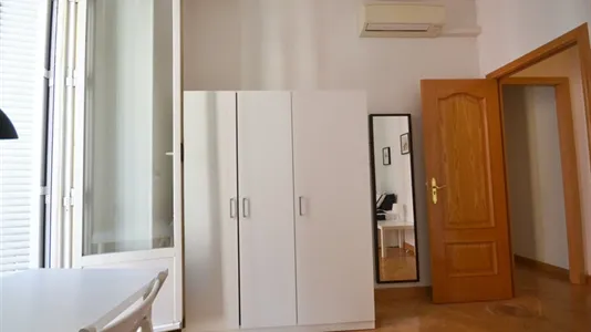 Rooms in Madrid Centro - photo 4