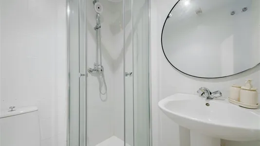 Rooms in Madrid Chamberí - photo 9