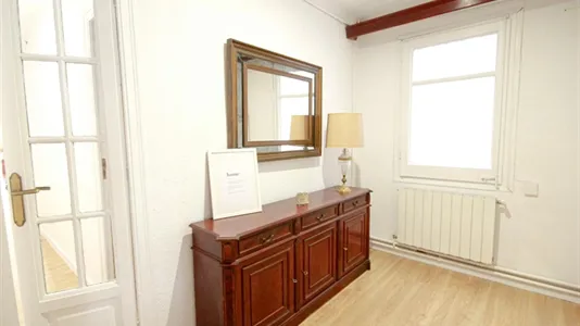 Rooms in Barcelona Eixample - photo 7
