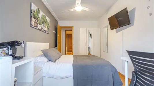 Rooms in Guadalajara - photo 5