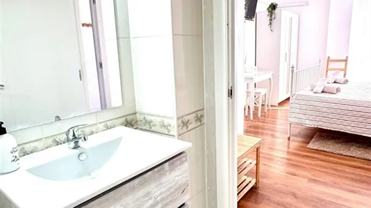 Rooms in Torremolinos - photo 4