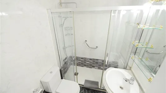 Rooms in Bilbao - photo 10