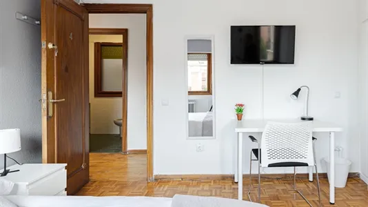 Rooms in Guadalajara - photo 7