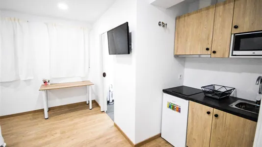 Apartments in Valencia Extramurs - photo 6