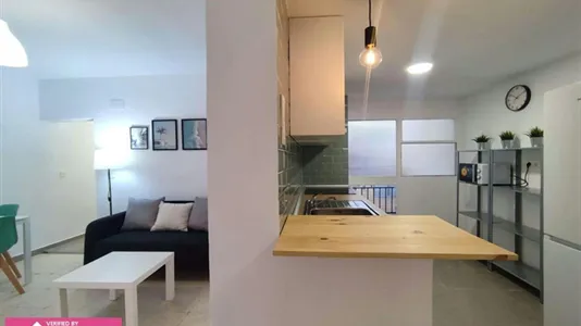 Rooms in Granada - photo 9